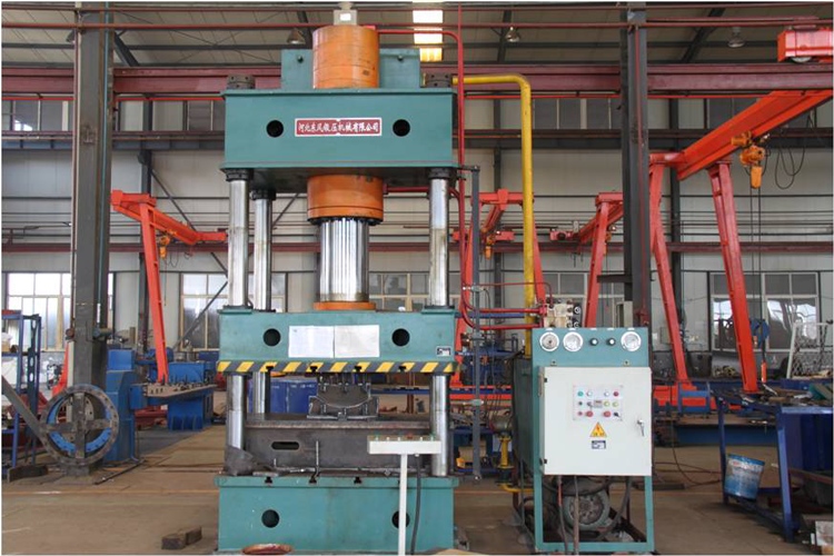  常德湘沅實業有限公司,常德垂直垃圾壓縮站,地埋式垃圾壓縮站,電動人力斗車,電動三輪高壓清運車,電動助力拉車